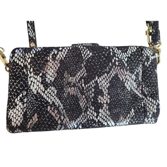 Steve Madden Crossbody Clutch Metallic Snake Skin Phone Purse Bag - Picture 3 of 7
